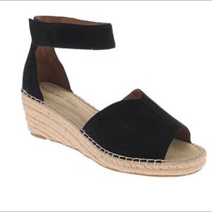 Rockport espadrilles  size 6.5 black. New without box